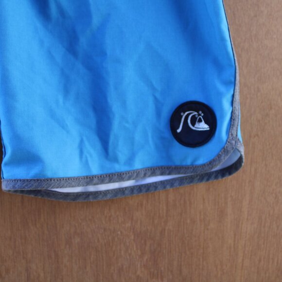 Quiksilver Board Shorts Men’s 29 Blue Gray Stripe Swim Trunks Surf Beachwear - Picture 3 of 4